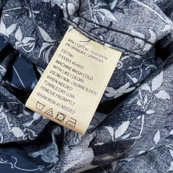 HAGGAR CLOTHING Blue Flower Button Up, Men’s Medium - Picture 3 of 4